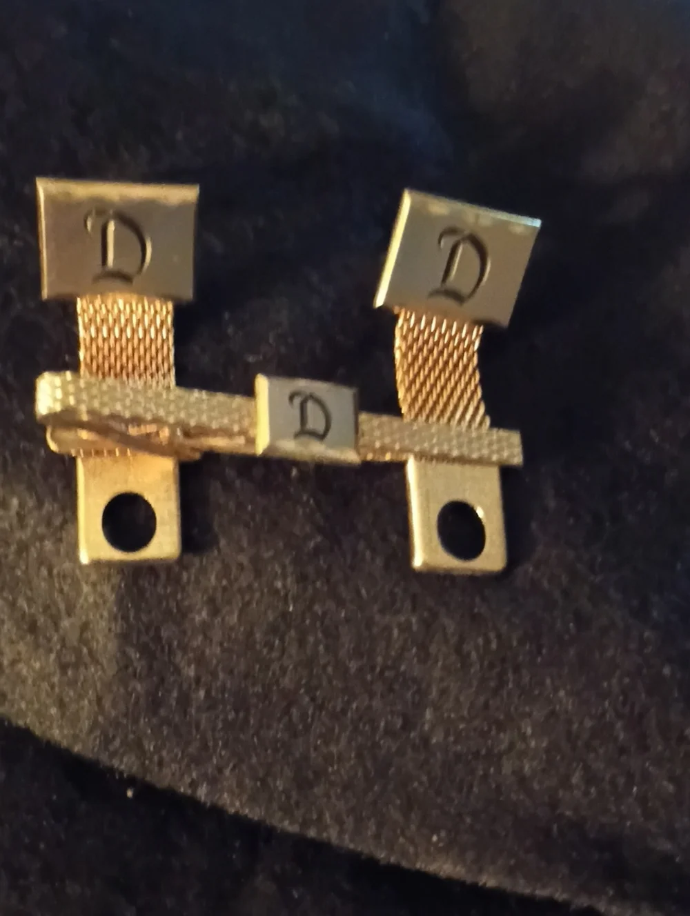 Gold Tone Men’s Cufflink Set with Brushed Mesh Detail